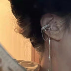 Bague chaîne élégante avec perle et cristal