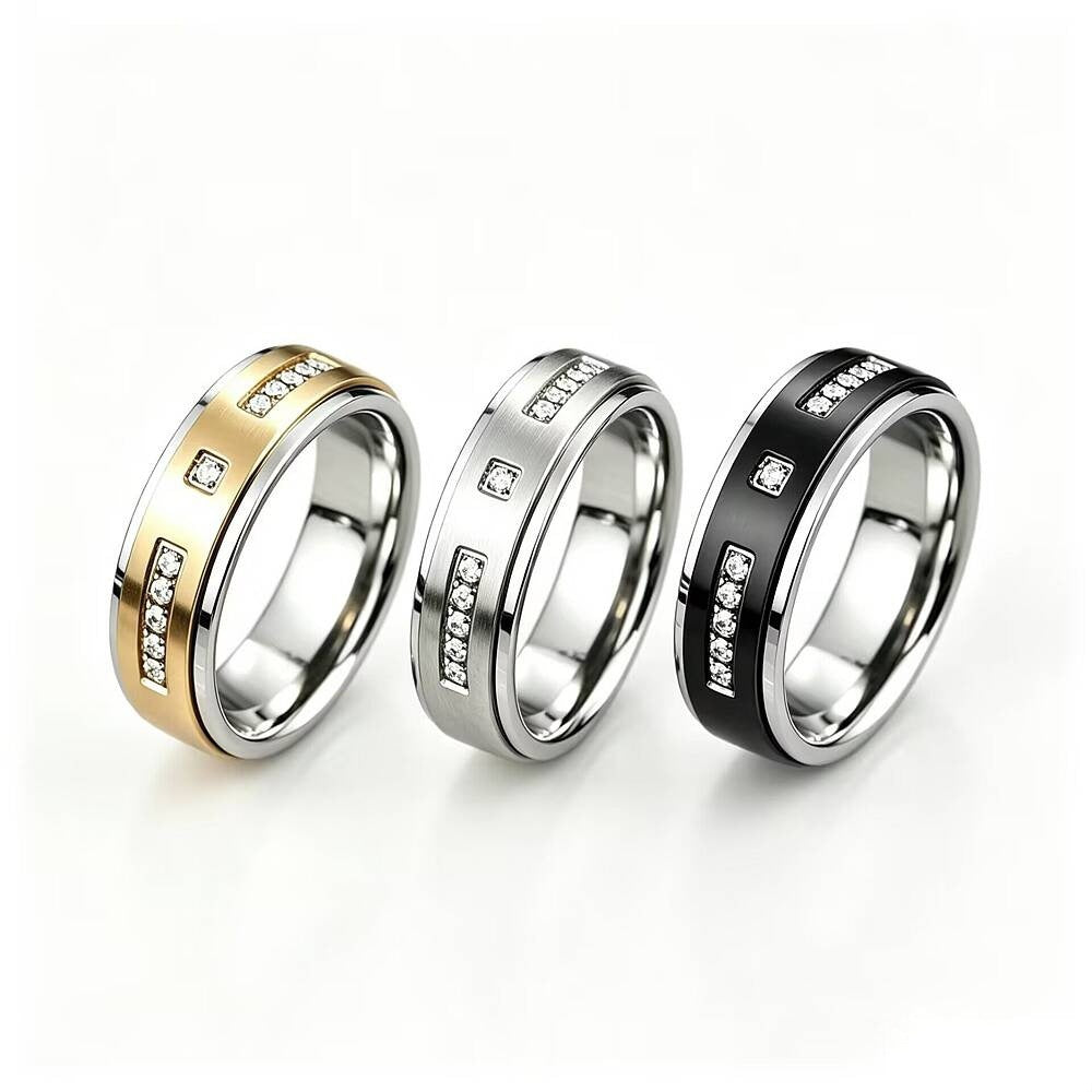Bague pour homme avec zircons et finition bicolore en acier inoxydable