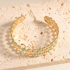 Bracelet ouvert pour femme avec relief artistique