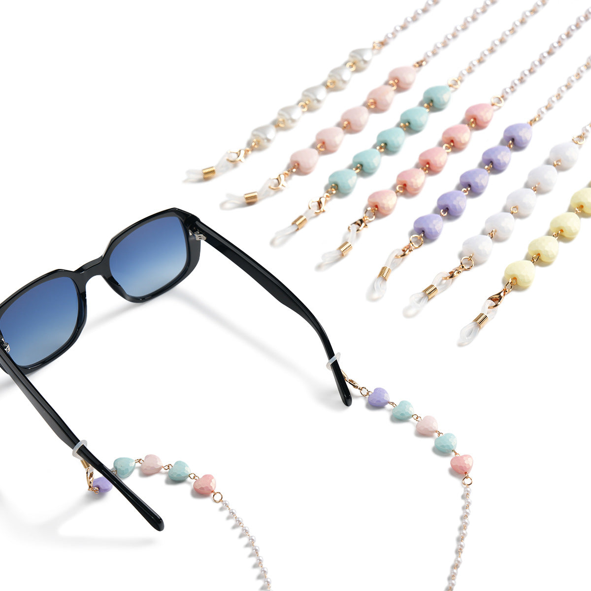 Chaîne de lunettes perlée en forme de cœur