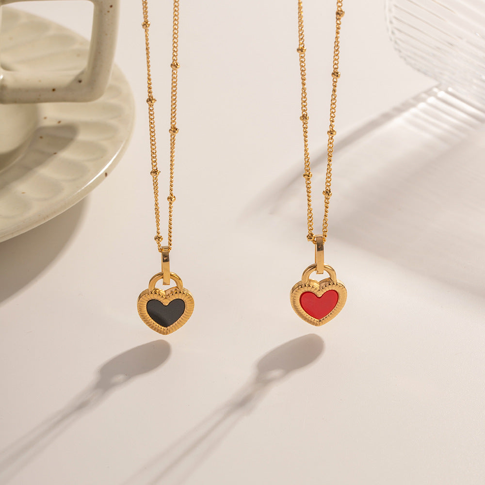 Collier pour femme avec pendentif cœur et détails en zircone