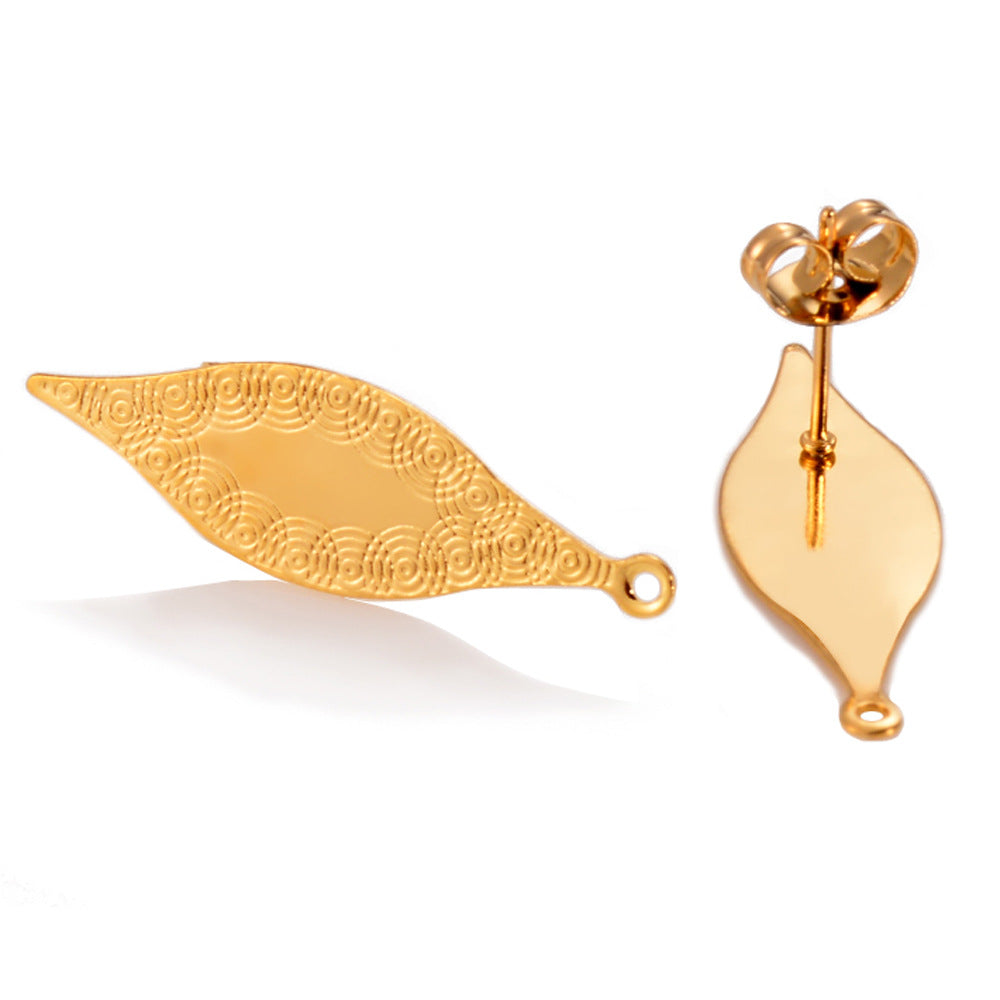 Boucles d'oreilles au design ajouré moderne