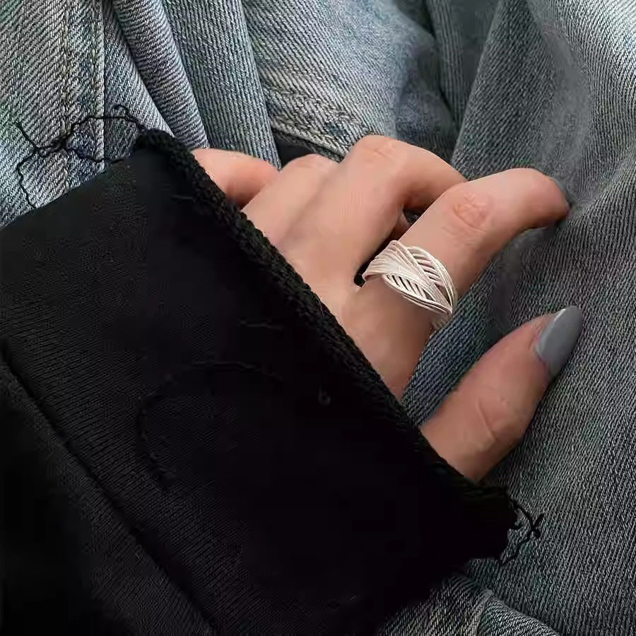Bague ouverte pour femme au design courbé