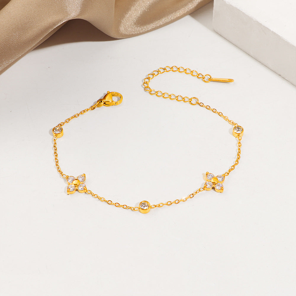 Bracelet délicat à breloques florales pour femme