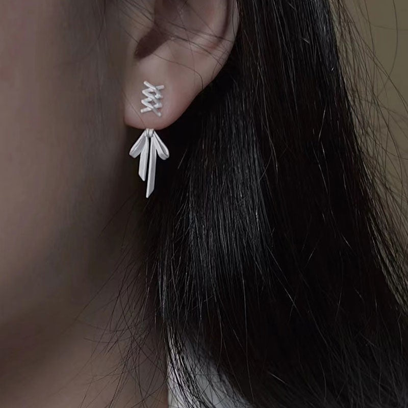 Damen Ohrhänger mit verspieltem Design und elegantem Knoten