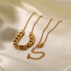 Collier pour femme à maillons robustes avec fermoir réglable