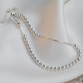 Collier délicat pour femme avec détails de perles brillantes
