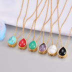 Collier doré pour femme avec pendentif goutte en pierre