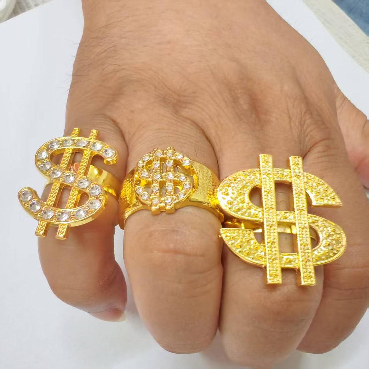 Bague signe dollar