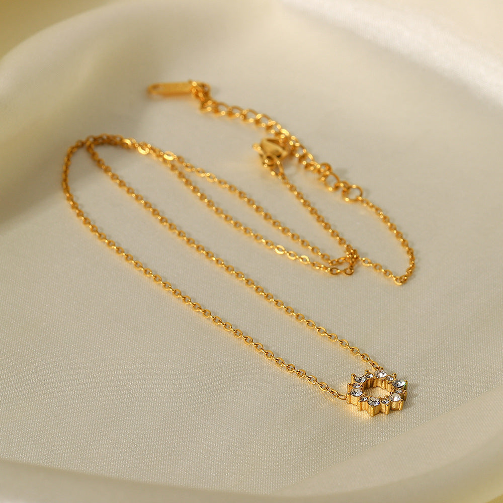 Collier avec pendentif cristal