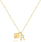 Collier prénom pour femme avec pendentif personnalisé et détails brillants