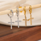 Boucles d'oreilles pendantes pour femme motif croix avec éléments en zircone