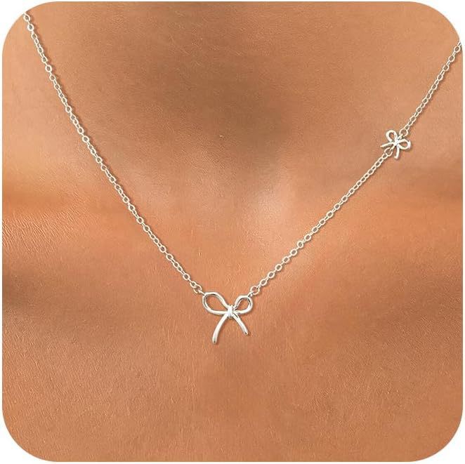 Collier double rang pour femme avec pendentifs cœur et nœud