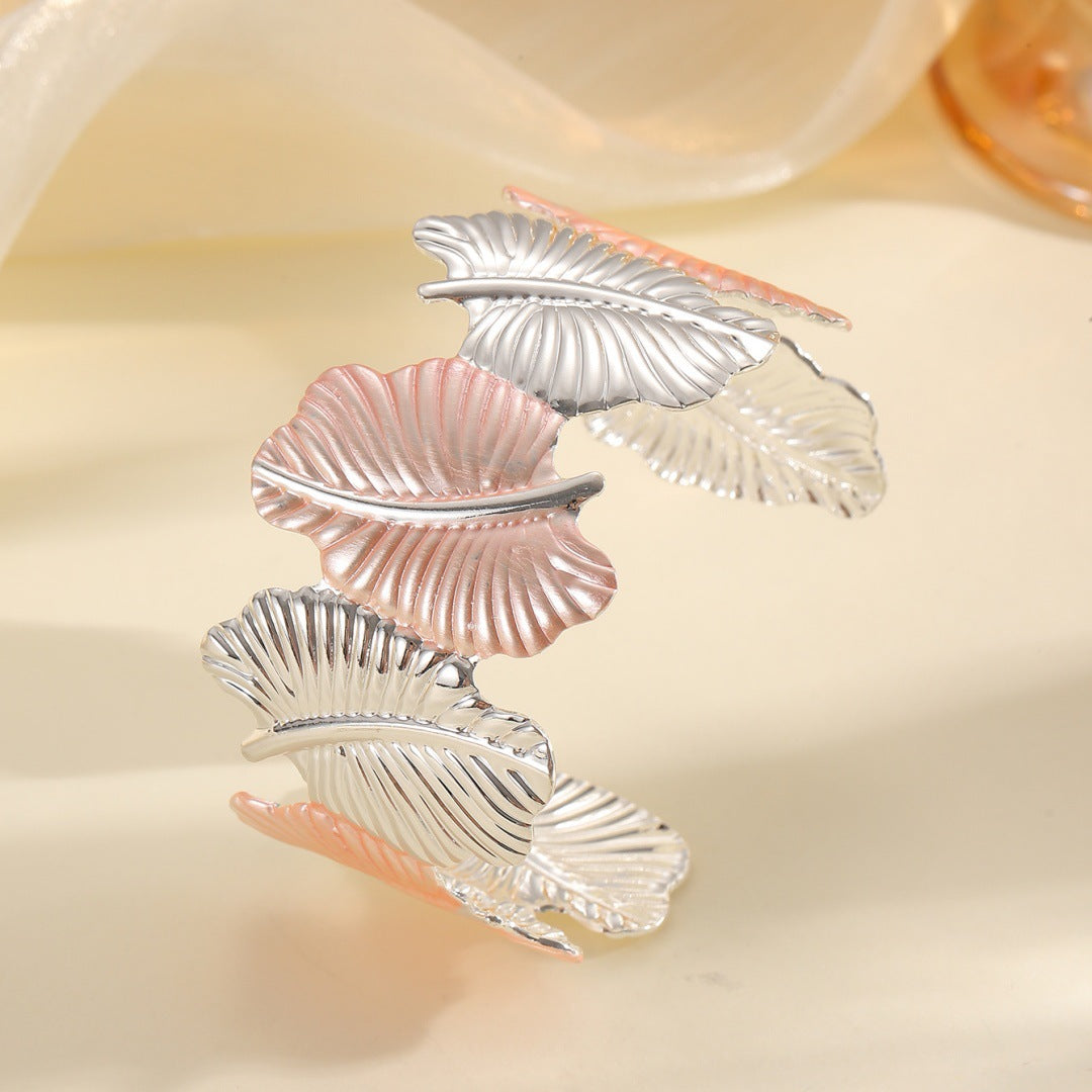 Jonc pour femme avec design de feuilles