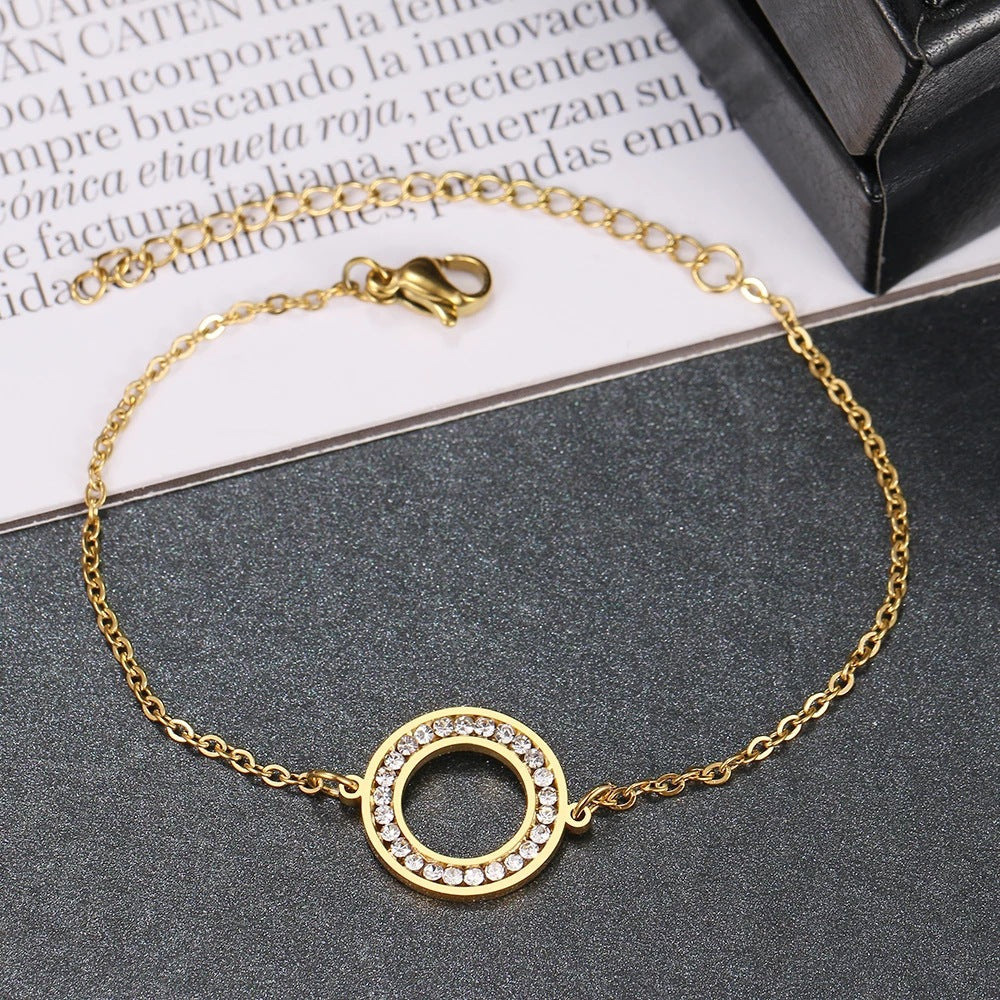 Bracelet délicat pour femme avec anneau en cristal