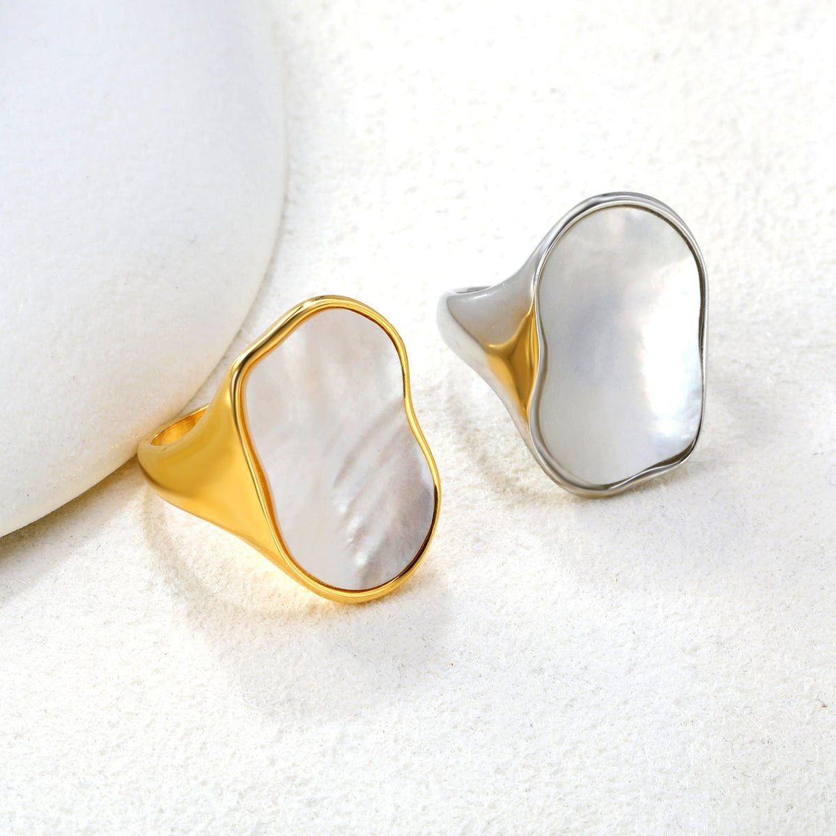 Bague pour femme avec incrustation de coquillage