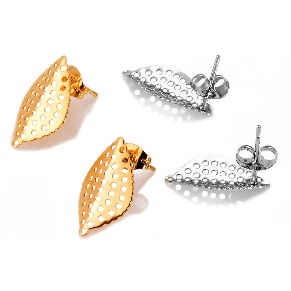 Boucles d'oreilles au design ajouré moderne