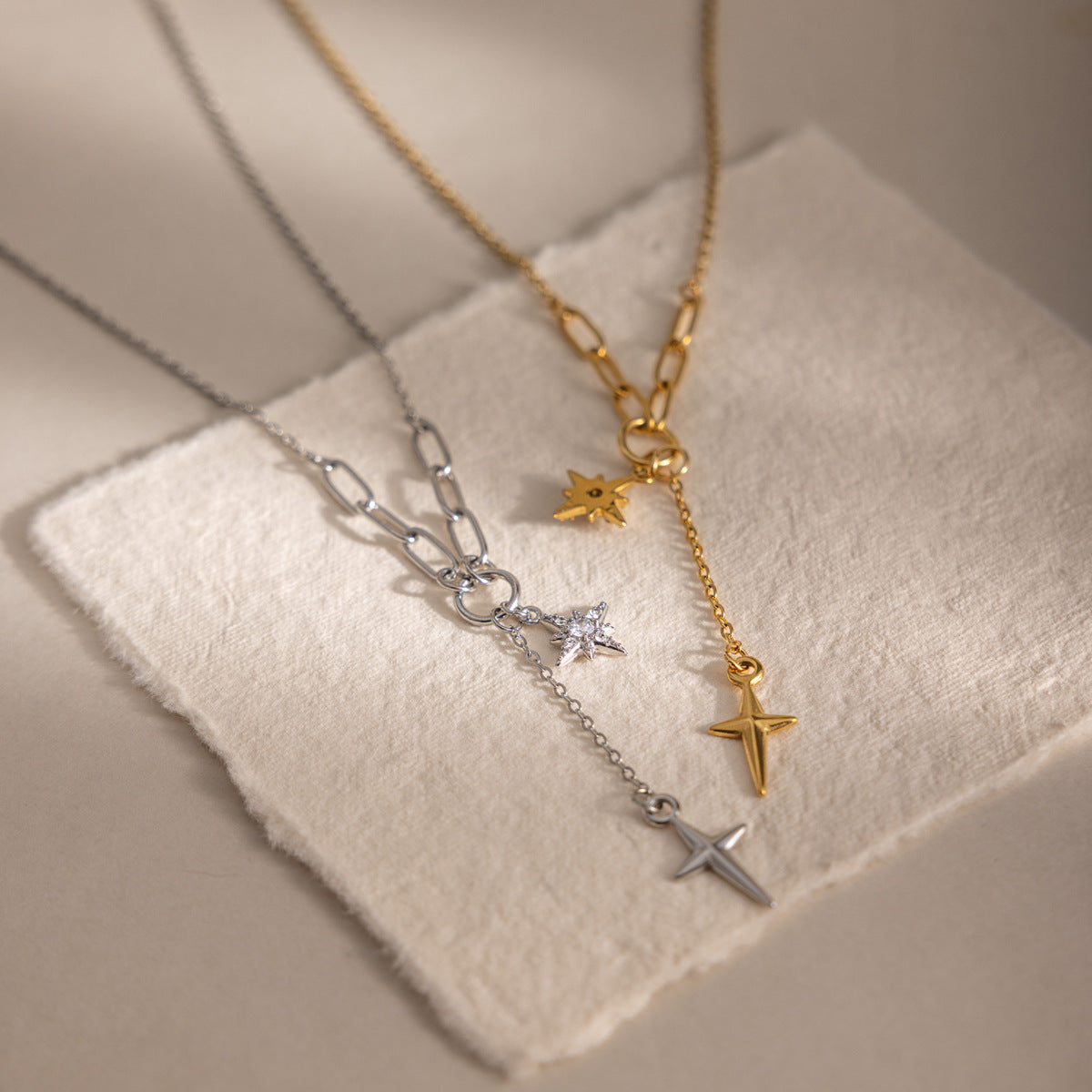 Collier pour femme avec pendentifs étoiles modernes en acier inoxydable réglable