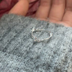 Bague fleur filigrane pour femme au design élégant