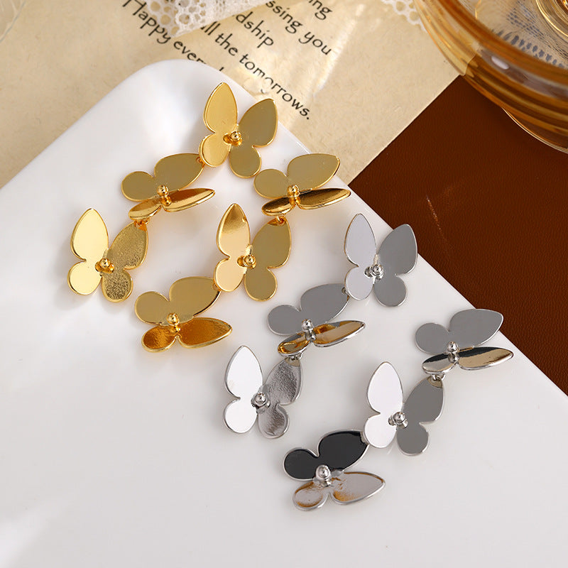 Clous d'oreilles pour femme au design papillon élégant