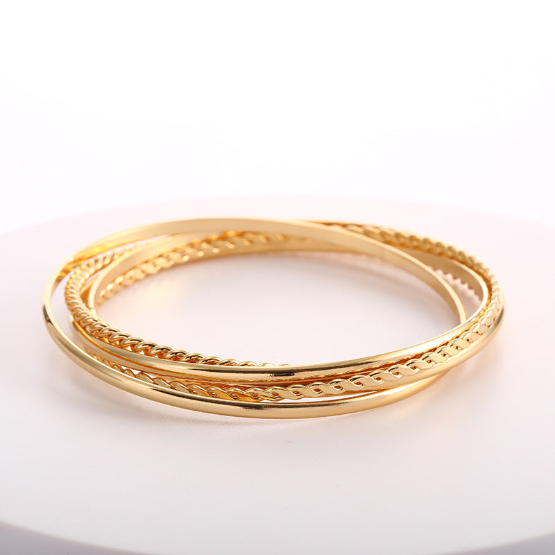 Ensemble de bracelets pour femme aux designs tressés et épurés