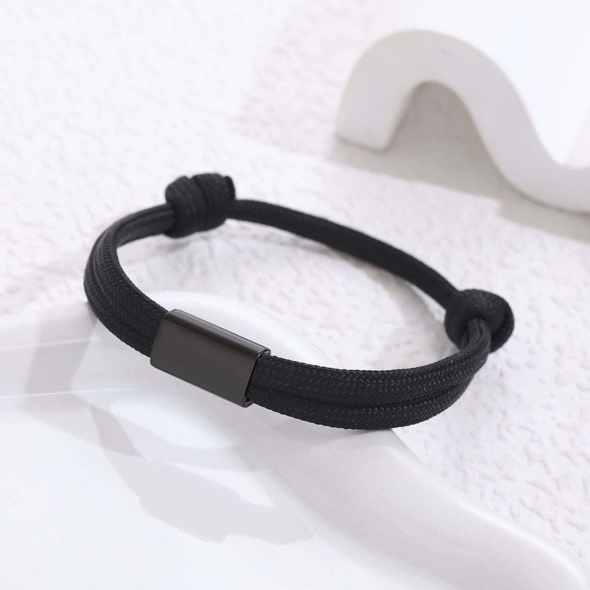 Bracelet tressé pour femme avec fermoir doré