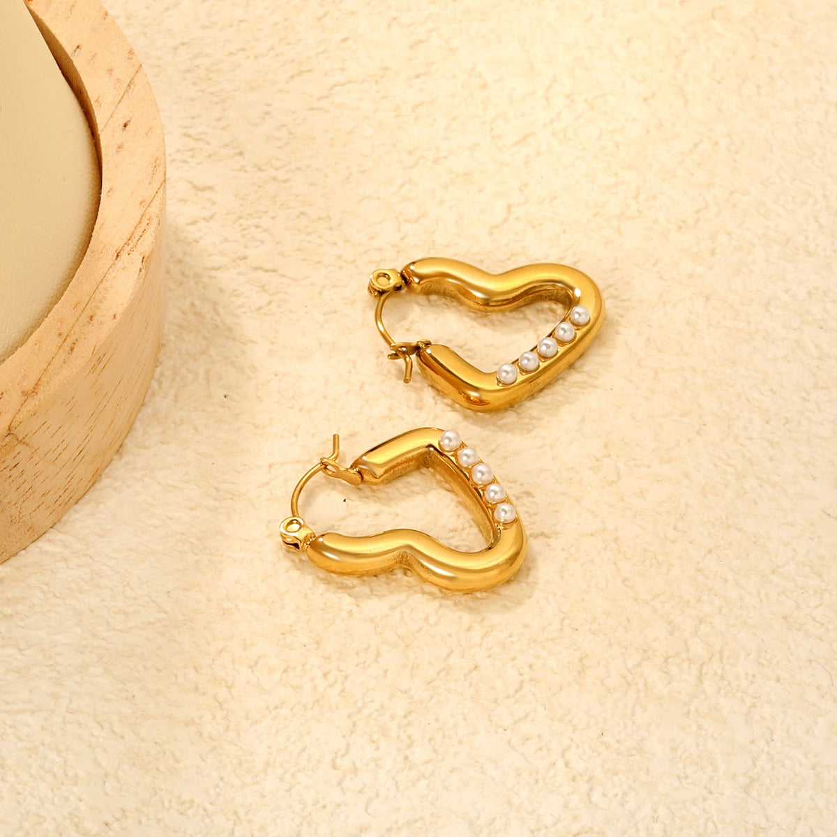 Boucles d'oreilles pendantes cœur pour femme avec perles