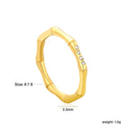 Bague ouverte pour femme avec design en treillis et zircones