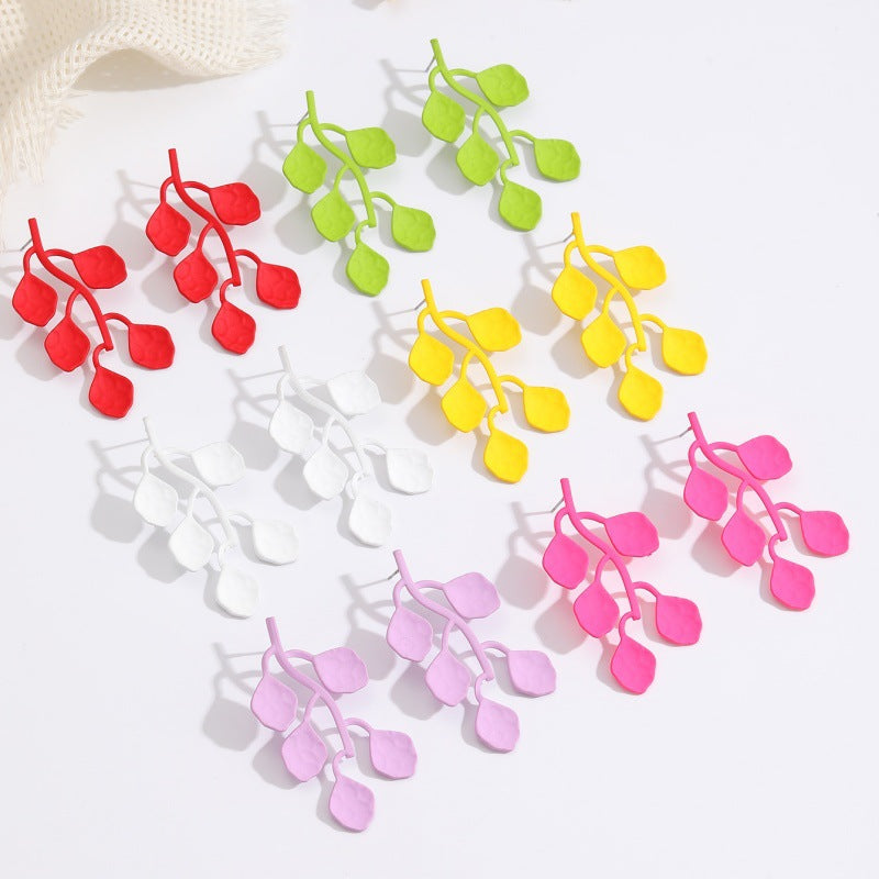 Boucles d'oreilles pour femme au design feuille moderne