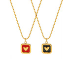 Collier pendentif carré pour femme avec motif cœur