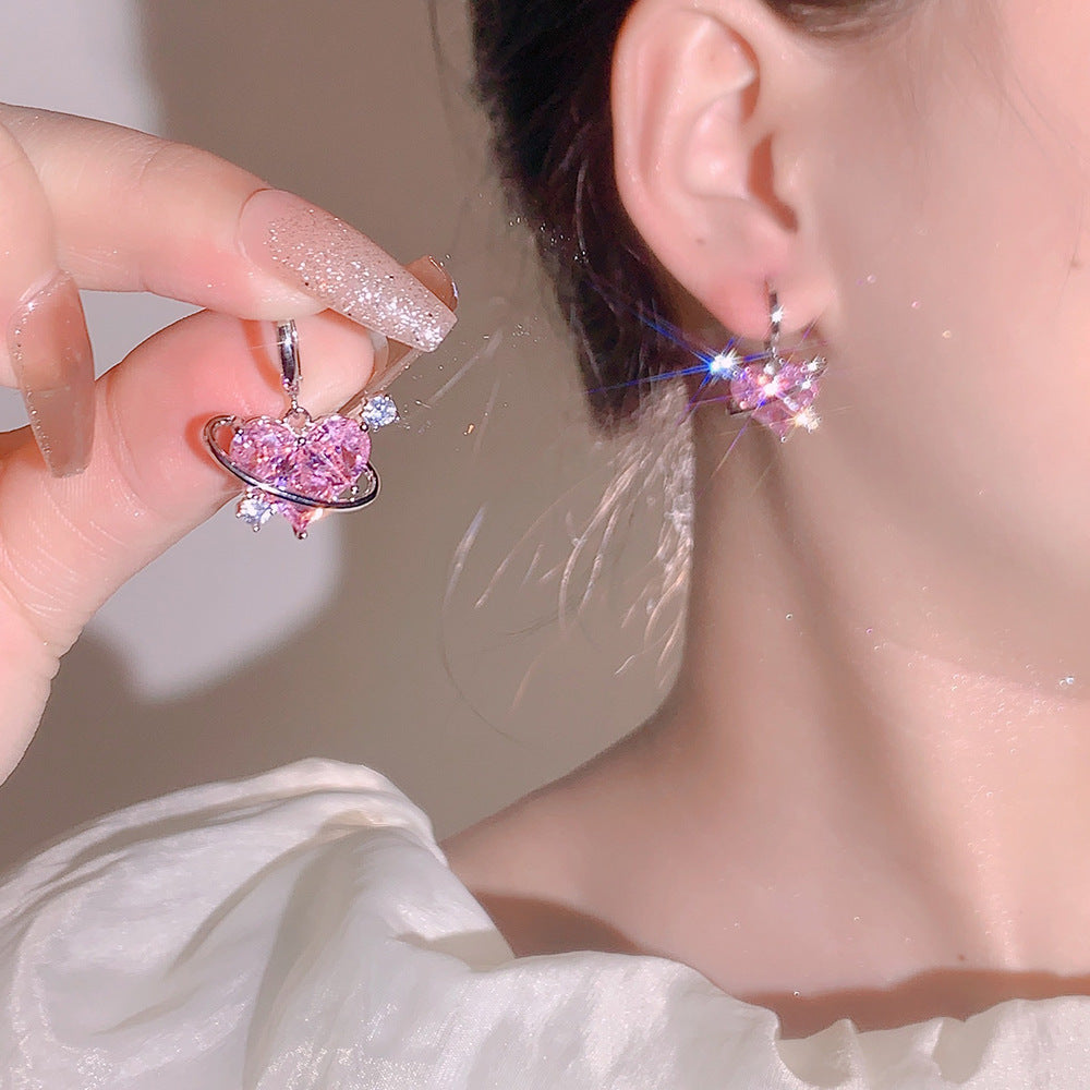 Boucles d'oreilles cœur étincelantes avec pierres de zircone