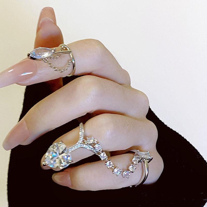 Bague de fiançailles élégante pour femme avec pierre précieuse