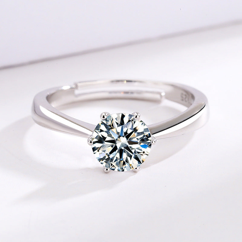 Bague pour femme avec zircon étincelant et design incurvé moderne