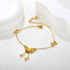 Bracelet délicat pour femme avec papillons et cristaux
