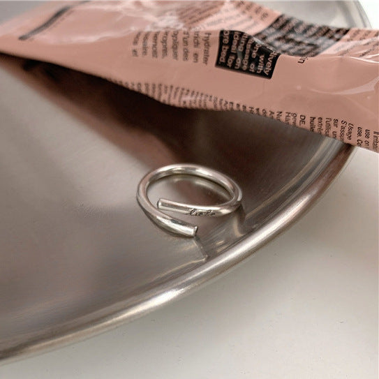Bague minimaliste pour femme avec gravure