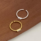 Offener Ring mit Kristall