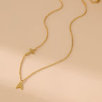 Collier personnalisé pour femme avec pendentif initiale et croix