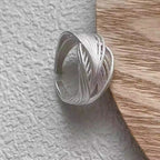 Bague ouverte pour femme au design courbé