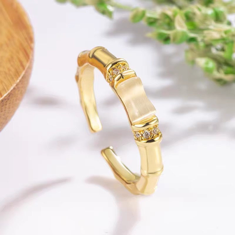 Bague pour femme design bambou avec accents étincelants
