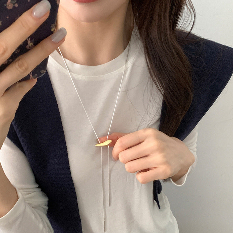 Collier minimaliste avec pendentif élégant