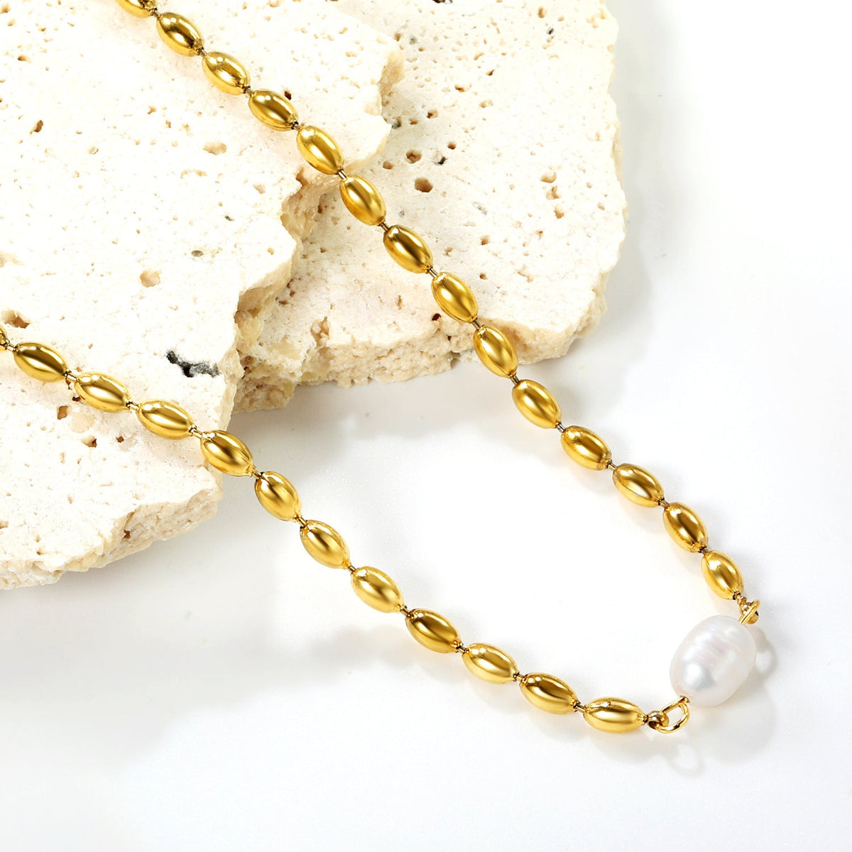 Collier pour femme au design floral avec cristaux