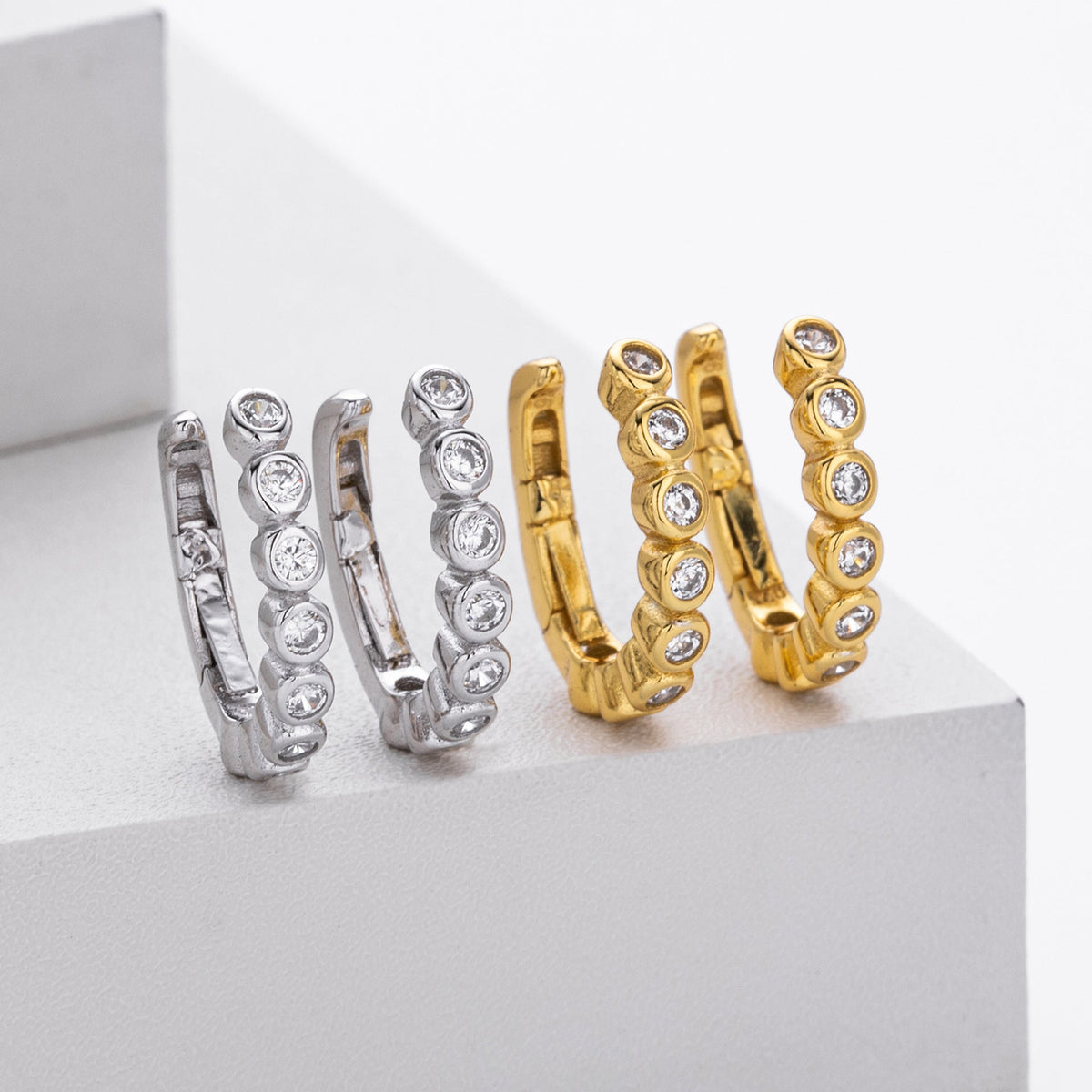 Créoles pour femme avec zircons et argent sterling 925