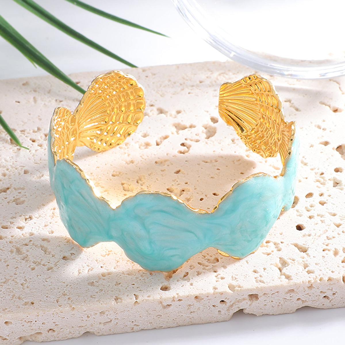 Bracelet pour femme élégant en métal et résine époxy