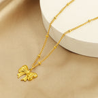 Collier pour femme avec pendentif papillon élégant