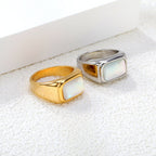 Bague pour femme avec pendentif perle carré et placage or