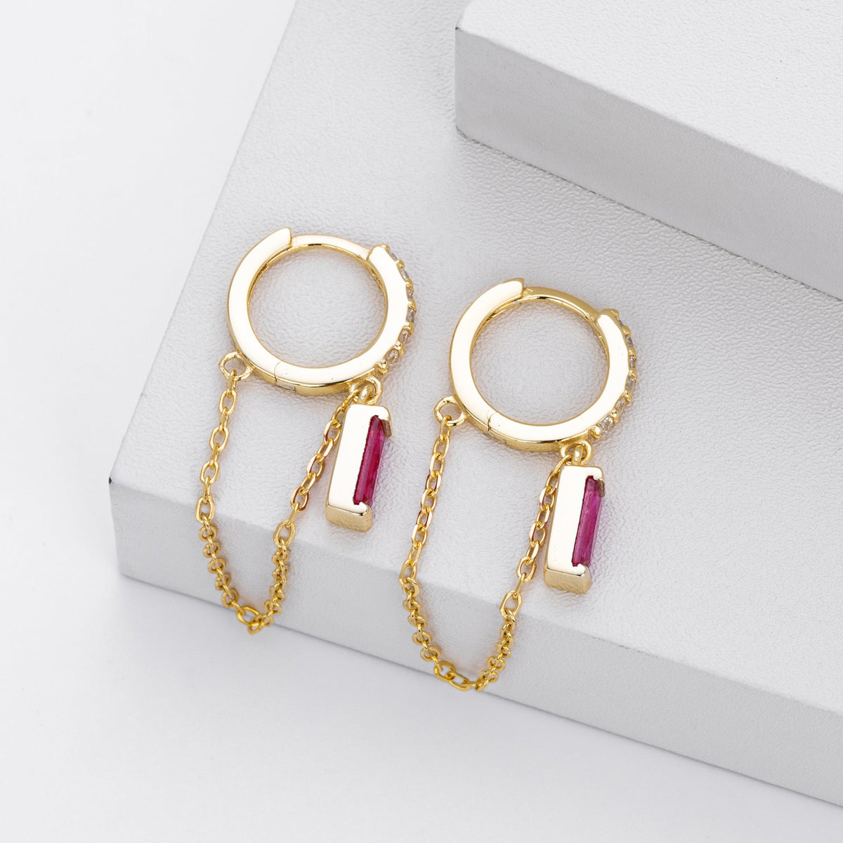 Boucles d'oreilles pendantes pour femme avec zircons bleus et chaînes