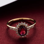 Bague de fiançailles élégante et étincelante avec pierre rouge