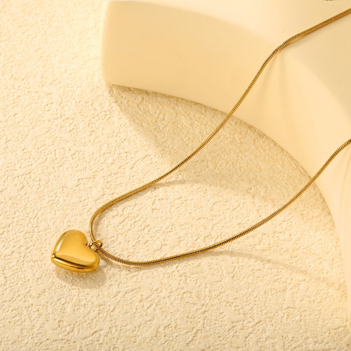 Collier pour femme avec pendentif cœur en acier inoxydable