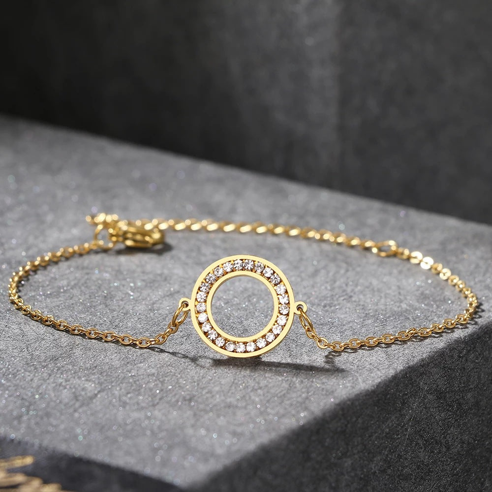 Bracelet délicat pour femme avec anneau en cristal