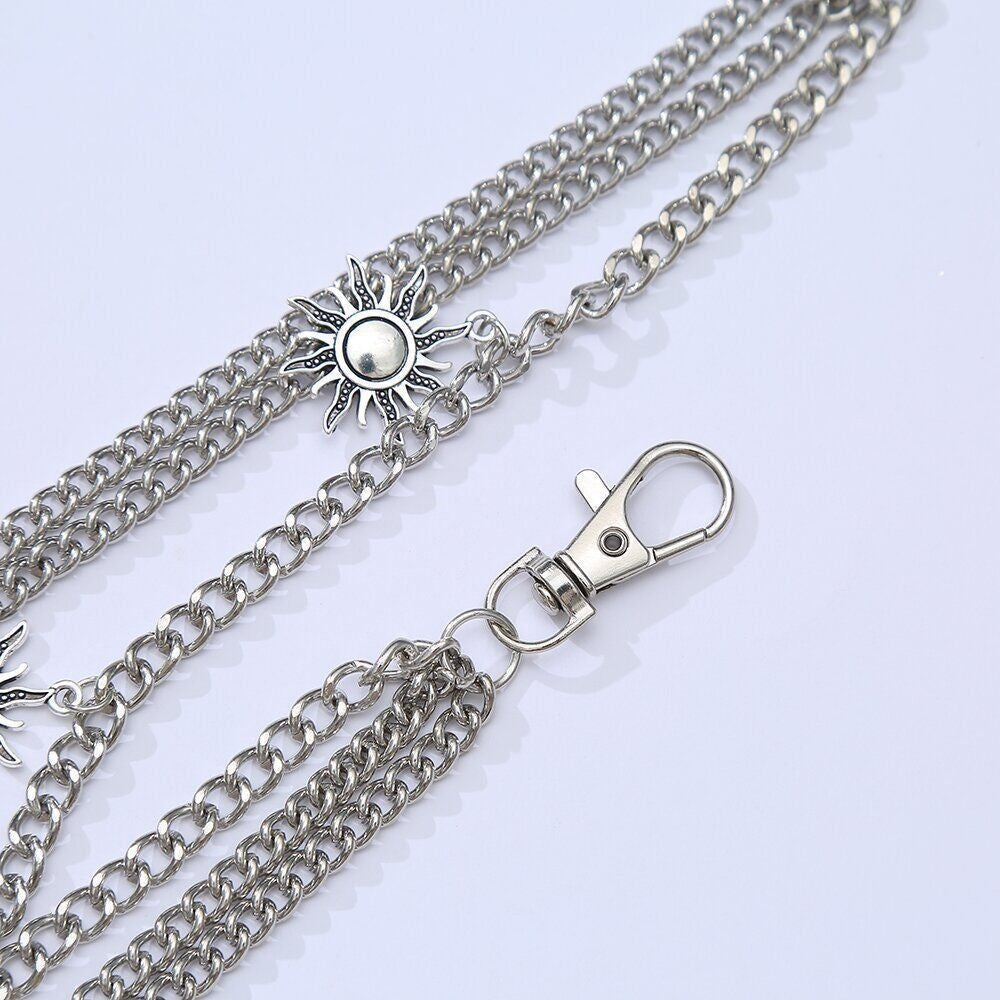 Collier chaîne tendance avec motifs soleil